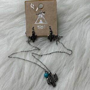 Tipi Cactus Jewelry Set - Necklace and Earrings silver